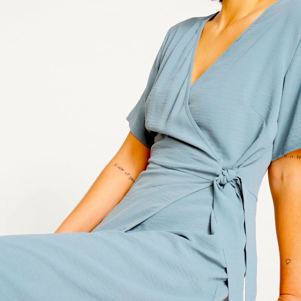 Xs (8-10) Universal Standard wrap dress